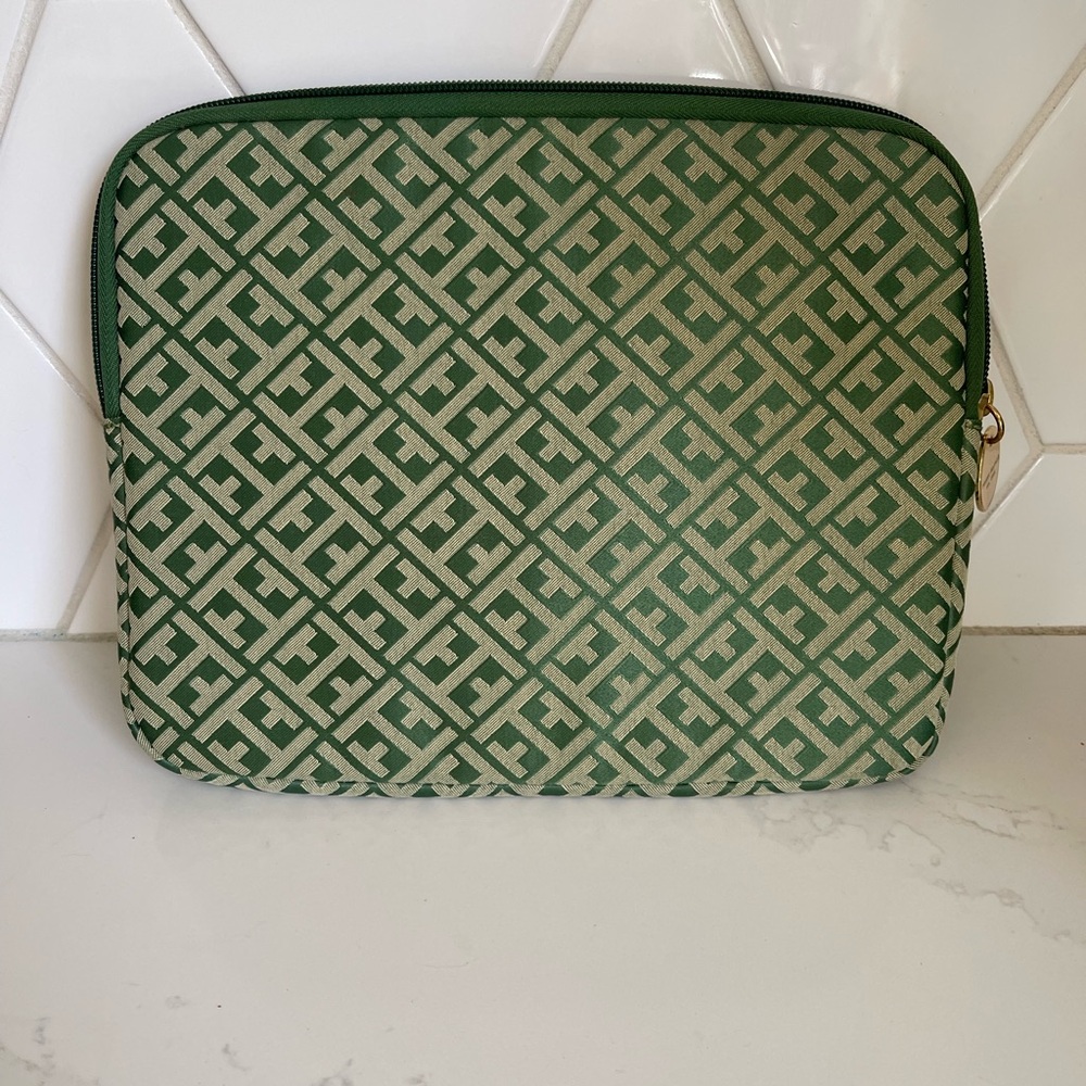 Tommy Hilfiger Green and Cream Tablet Bag